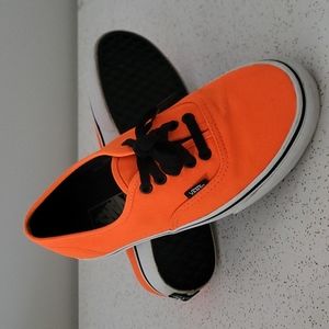 Vans custom color skate shoe